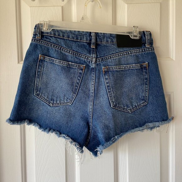Zara Denim ' The High Waist Short in Soma Blue' with frayed hem- great condition - Picture 2 of 2